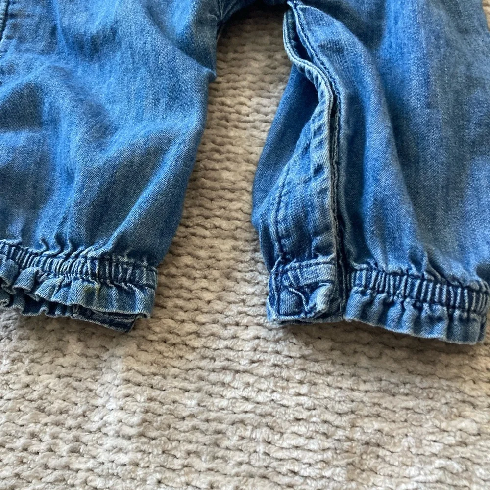 Baby Gap Chambray Jumpsuit 6-12 Months Ruffle Denim‎ Classic Preppy Spring